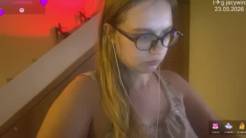 Snapshot of jacywinslat chatting on 23, 5, 2026 jacywinslat online show from 23, 5, 2026