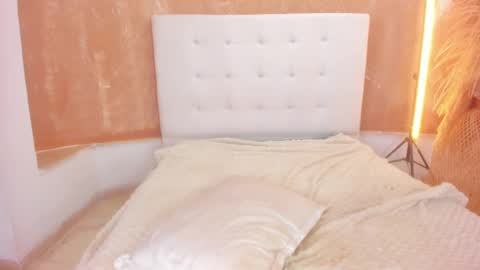 Vanniall online show from 1, 12, 2024