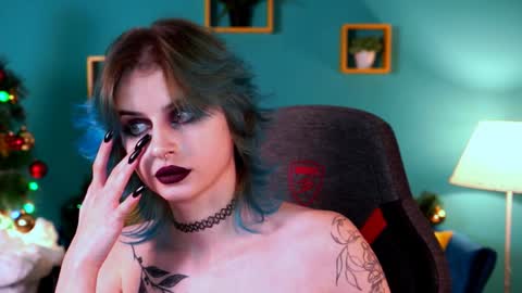 jade_castle online show from 5, 1, 2025