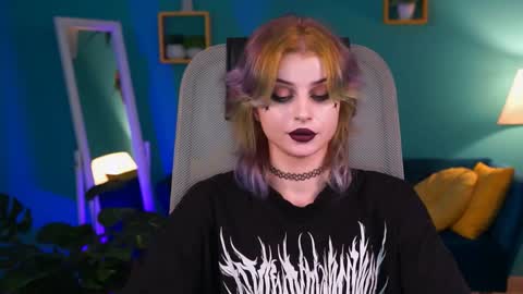 jade_castle online show from 5, 2, 2025