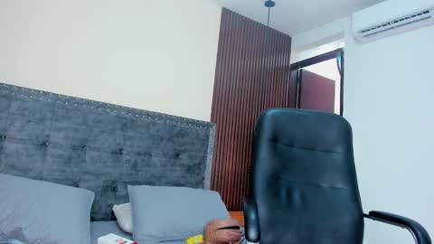 Snapshot of jade_scarllet chatting on 24, 2, 2026 karlla scarlet online show from 24, 2, 2026