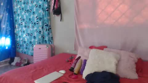 Snapshot of jade_watson19 chatting on 7, 12, 2024 Jade Watson online show from 7, 12, 2024