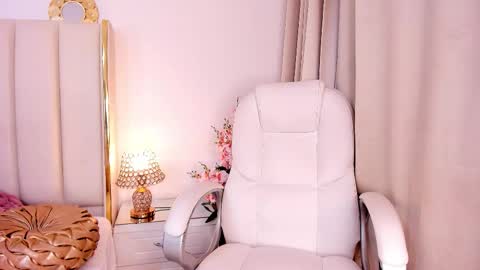 jadebennett online show from 25, 9, 2025