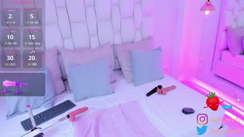 Jade Red  online show from 24, 12, 2024