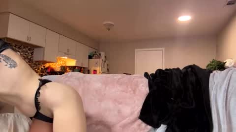 Snapshot of jadeee__ivy chatting on 28, 4, 2026 sexyeyes neverlie online show from 28, 4, 2026