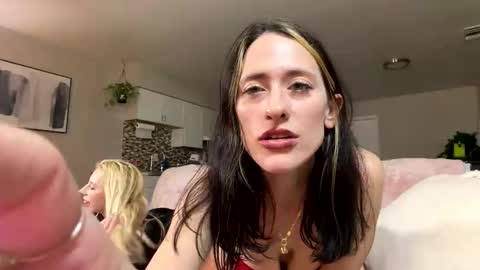 Snapshot of jadeee__ivy chatting on 30, 4, 2026 sexyeyes neverlie online show from 30, 4, 2026