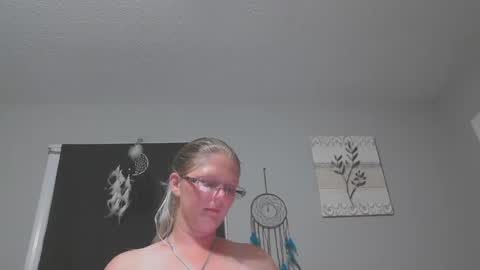 JadeLuv online show from 16, 9, 2025