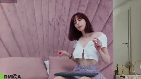 jademuse online show from 13, 1, 2025