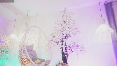 Jade Summer online show from 22, 9, 2025