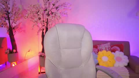 Jade Summer online show from 4, 4, 2026