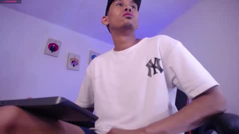 Snapshot of jaison_halls chatting on 9, 10, 2025 JAISON HALLS online show from 9, 10, 2025
