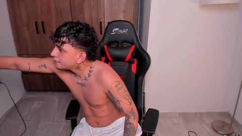 Snapshot of jake_pons chatting on 15, 11, 2025 Jake Pons online show from 15, 11, 2025