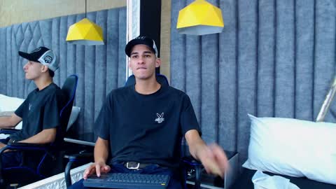 jakemoxleey online show from 12, 1, 2025