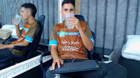 jakemoxleey online show from 13, 1, 2025