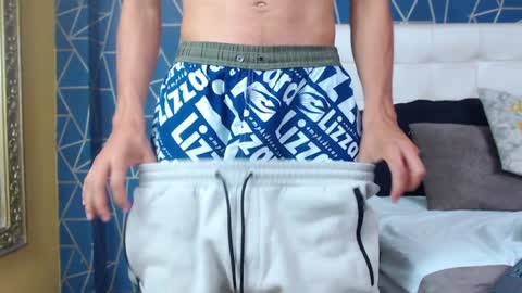 jakemoxleey online show from 18, 1, 2025