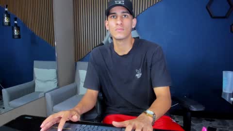 jakemoxleey online show from 21, 1, 2025