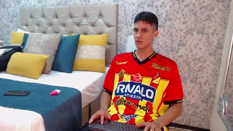 jakemoxleey online show from 21, 1, 2025