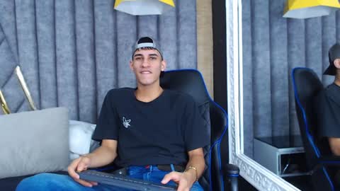 jakemoxleey online show from 8, 2, 2025