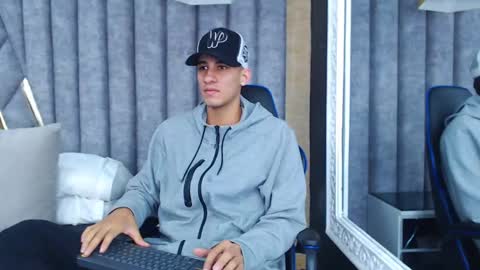 jakemoxleey online show from 9, 2, 2025