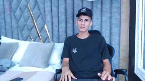 jakemoxleey online show from 20, 2, 2025