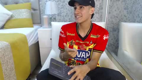 jakemoxleey online show from 8, 3, 2025