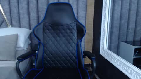 jakemoxleey online show from 10, 3, 2025