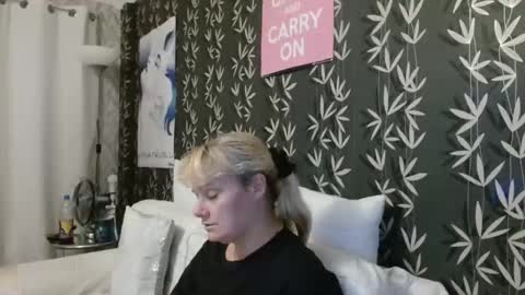 JAKKI LOUISE pornstar online show from 17, 9, 2025