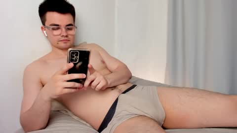 Snapshot of jame_flow chatting on 1, 5, 2026 Hey there Im Jame online show from 1, 5, 2026