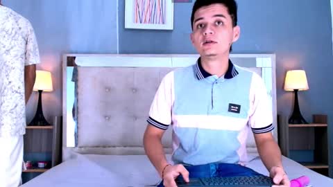 James y Kenet online show from 24, 2, 2026