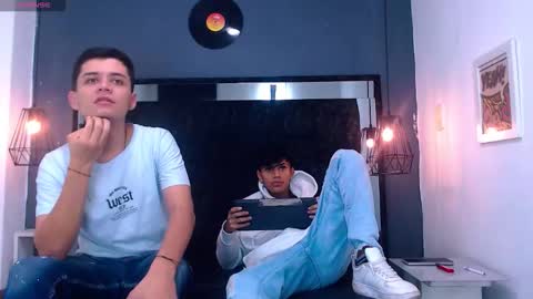 James y Kenet online show from 25, 2, 2026