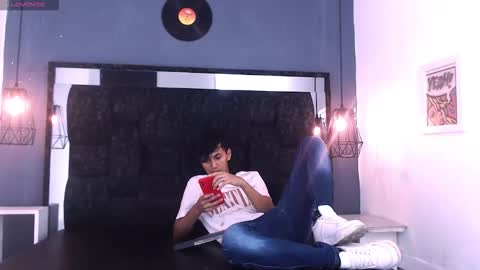 James y Kenet online show from 28, 2, 2026