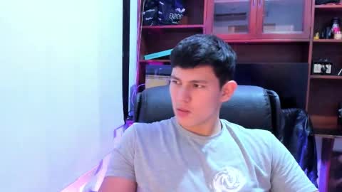 Snapshot of james_cr chatting on 1, 2, 2025 james_cr online show from 1, 2, 2025