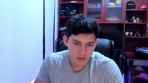 Snapshot of james_cr chatting on 1, 2, 2025 james_cr online show from 1, 2, 2025
