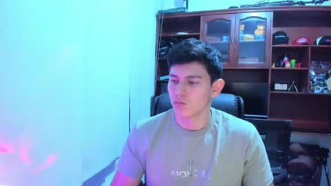 Snapshot of james_cr chatting on 2, 2, 2025 james_cr online show from 2, 2, 2025