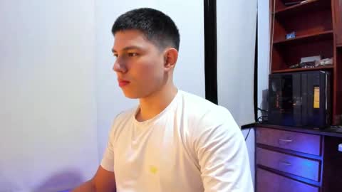 Snapshot of james_cr chatting on 16, 2, 2025 james_cr online show from 16, 2, 2025