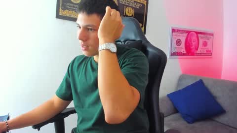 Snapshot of james_cr chatting on 5, 3, 2025 james_cr online show from 5, 3, 2025