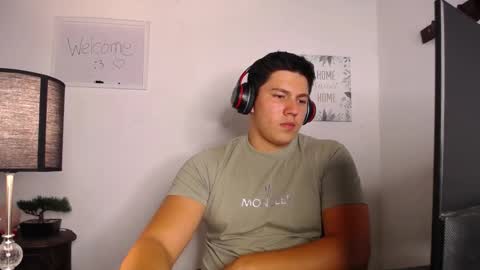 Snapshot of james_cr chatting on 8, 10, 2025 james_cr online show from 8, 10, 2025