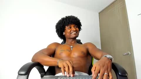 james_makony_1 online show from 5, 2, 2025