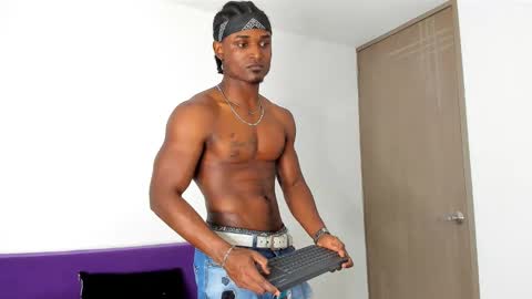 james_makony_1 online show from 28, 2, 2025