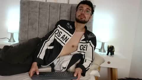 Snapshot of james_potter_ chatting on 4, 2, 2026 James Potter online show from 4, 2, 2026