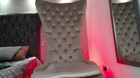 Snapshot of jamess_blake chatting on 18, 9, 2025 James online show from 18, 9, 2025