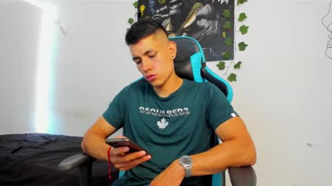 Jamess hott online show from 1, 2, 2025