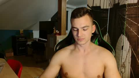jamesss11158699 online show from 8, 12, 2024