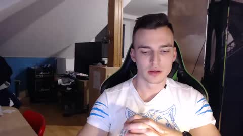 jamesss11158699 online show from 19, 1, 2025
