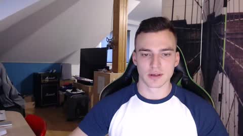 jamesss11158699 online show from 4, 2, 2025