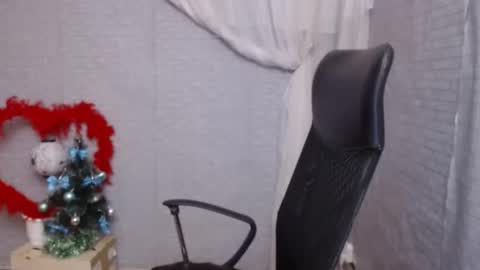 janaloveli online show from 5, 1, 2025