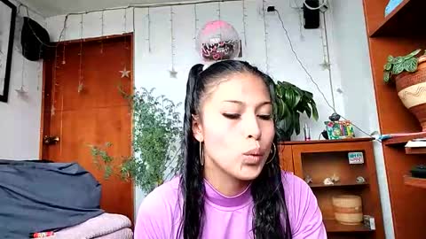 janariivera1 online show from 25, 3, 2026