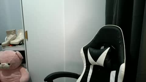 YOUR LOVELY JANE online show from 10, 11, 2025