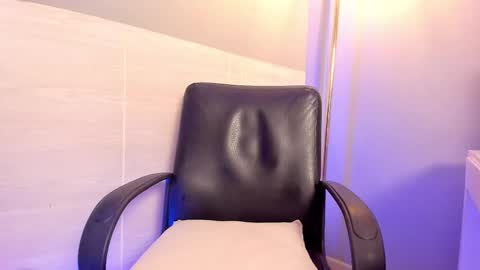 Snapshot of janecullen chatting on 14, 2, 2025 JANE online show from 14, 2, 2025