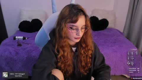 Snapshot of janee_lane chatting on 12, 3, 2025 Jane online show from 12, 3, 2025